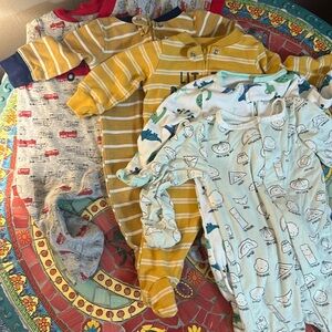 5-piece bundle long sleeved onesies;0-3 months
